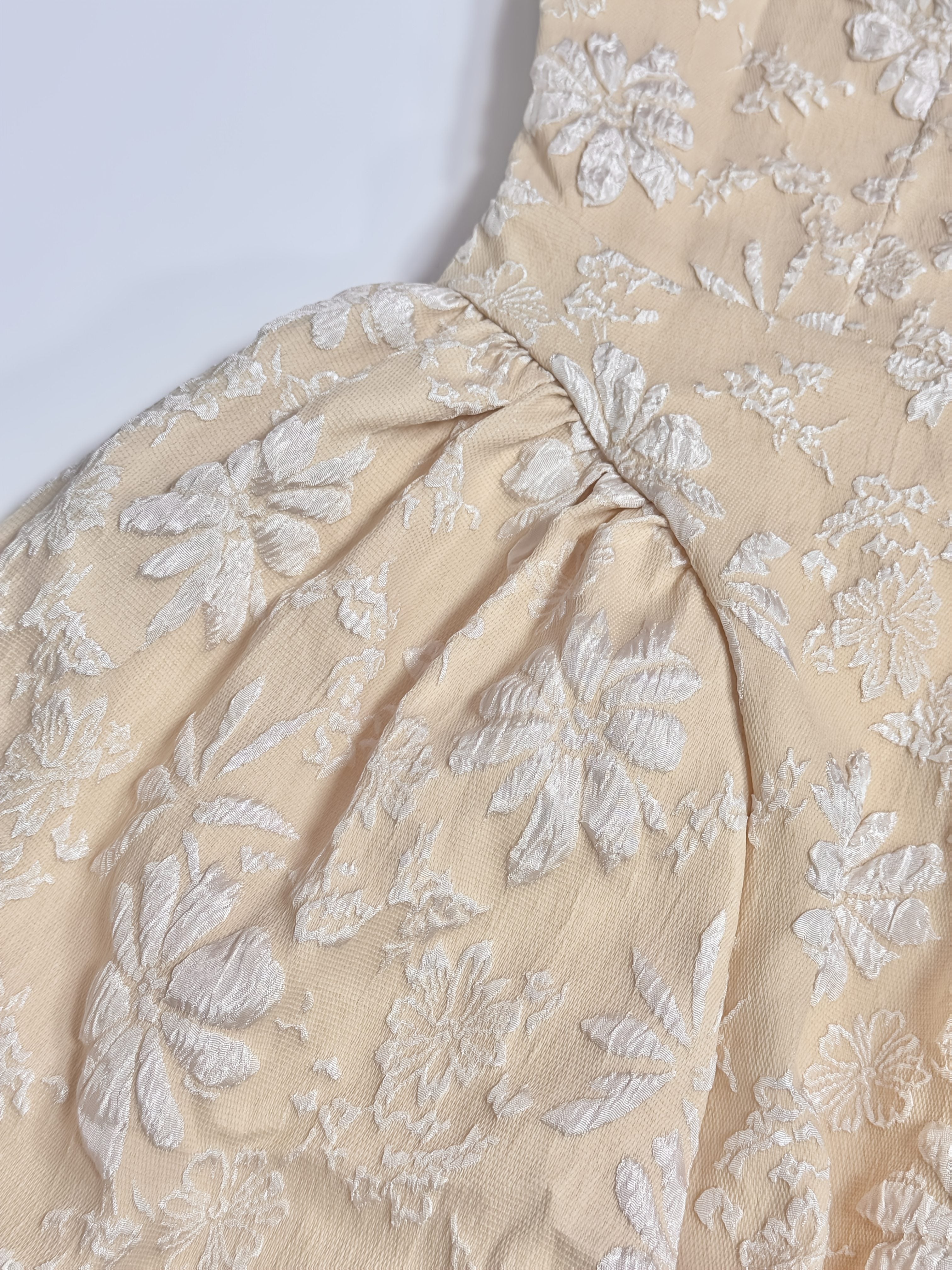 Women's Elegant Floral Print A-Line Dress with Slim-Fit Waist & Short Sleeves - Round Neck Machine-Washable Lightweight Spring/Summer Dress for Casual to Formal Occasions, Evening Wear, Jacquard Technique, Breathable Fabric, Summer Wardrobe