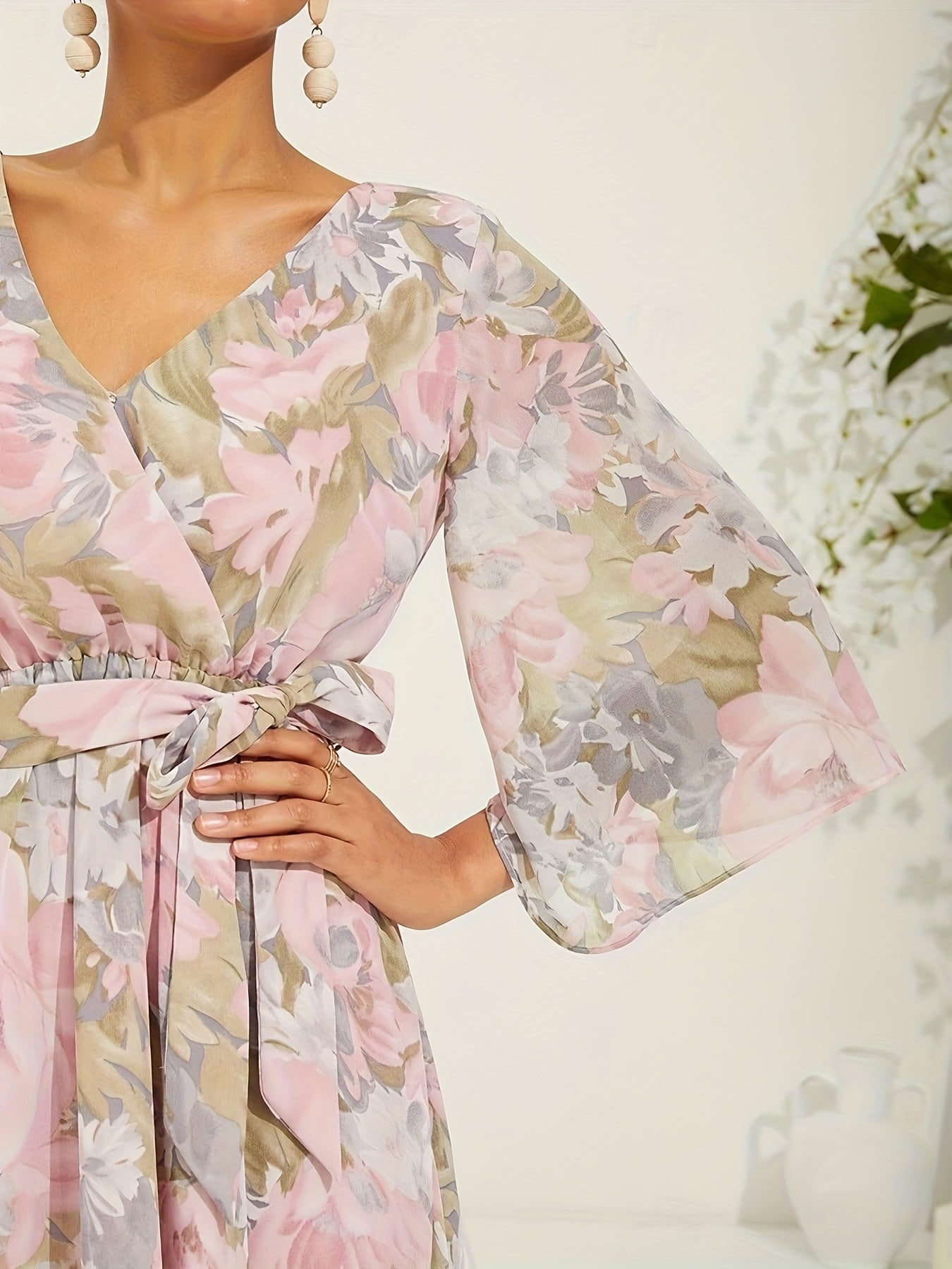 Ladies' V-Neck Floral Chiffon Long Dress with Flowing Sleeves, Elegant And Stylish for Weddings And Vacations (Includes Belt) LL425
