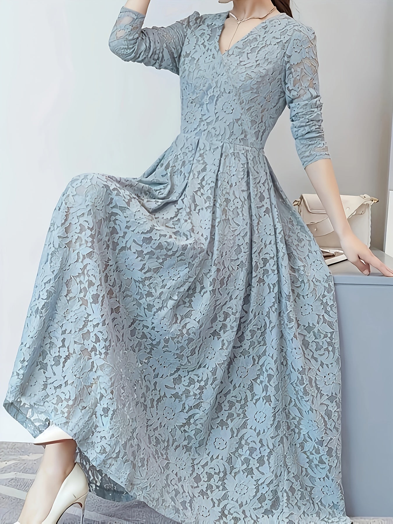 Women's Elegant Lace Panel V-Neck Dress with Zipper Back, Slim-Fit Bodice & Flowy Skirt - Machine Washable Solid Color All-Season Versatile for Casual to Formal Occasions, Occasion Wear, Easycare Material