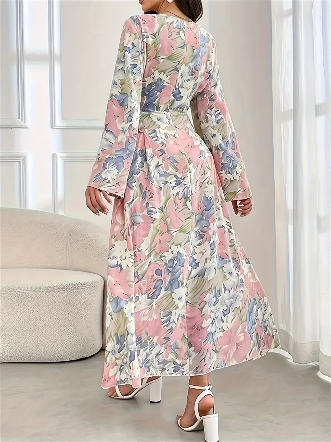 Chic V-Neck Long Sleeve Floral Print Dress